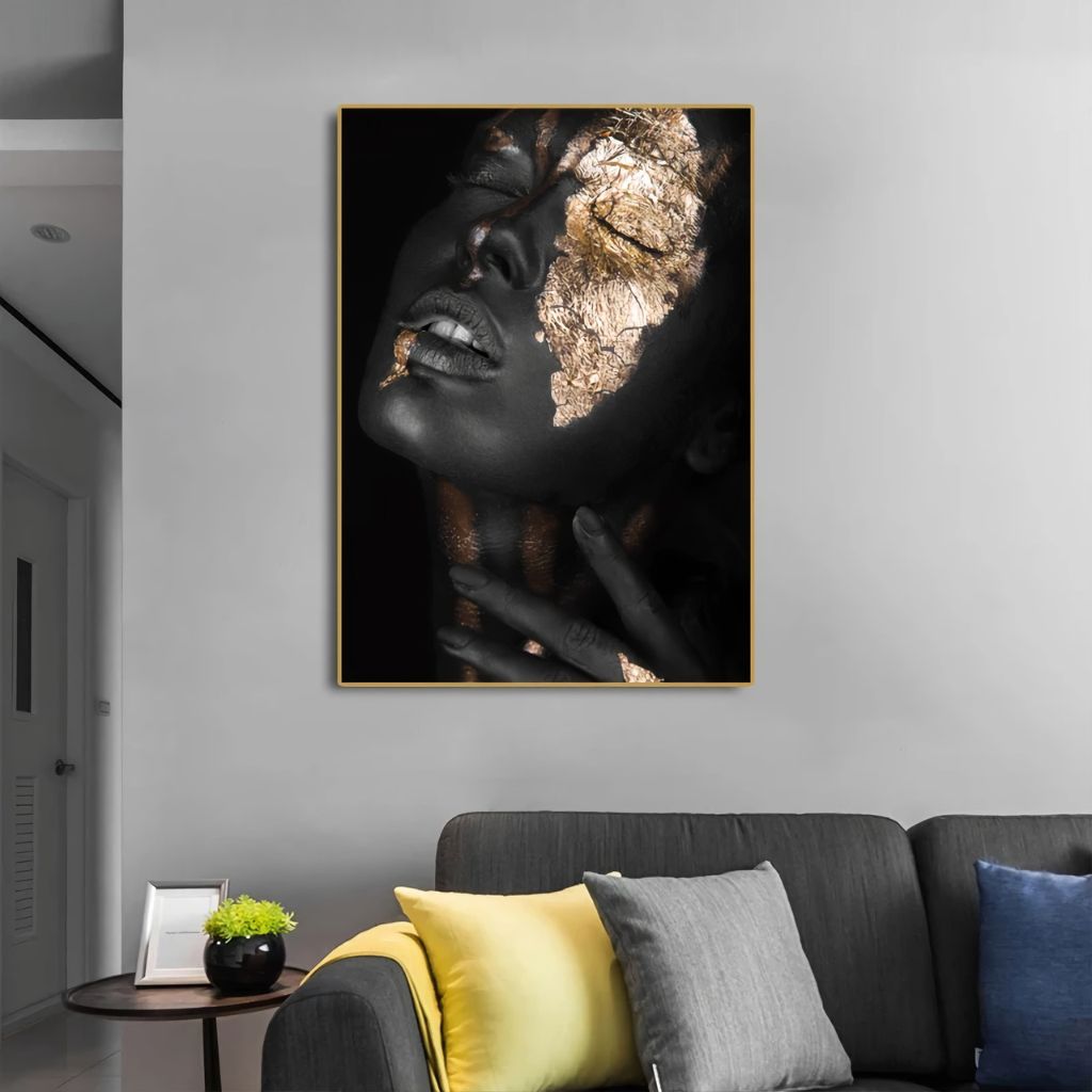 Tableau Femme Noir et Or cadre